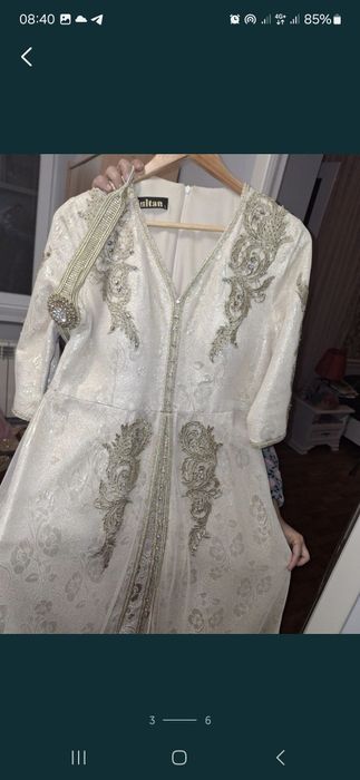 Шикарное платье в идеальном состоянии