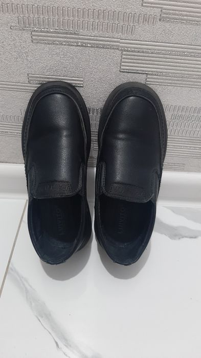 Детские туфли 27 и 32 размер