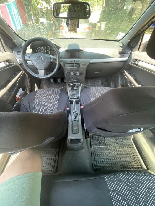 Vând Opel Astra H