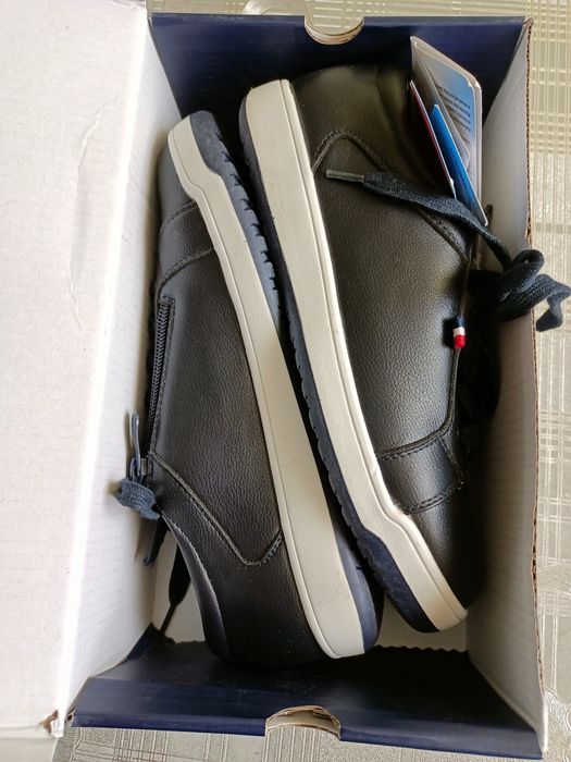 Продам полуботинки-кеды для мальчика