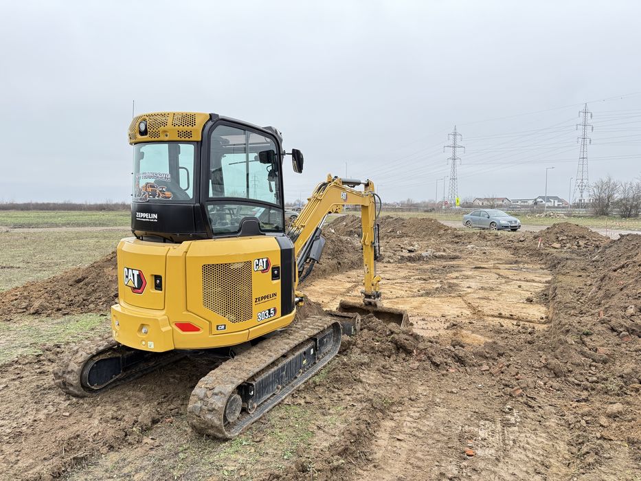 Închiriez utilaje : Bobcat,Miniexcavator, Buldoexcavator , Compactor!