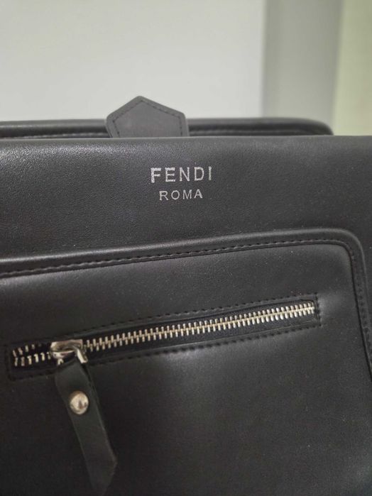 Чанта Fendi естествена кожа