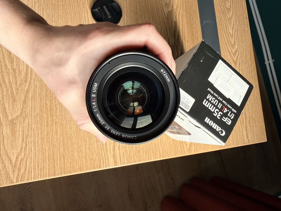 Vând Canon EOS R6 + obiectiv Canon 35 mm f/ 1.4 L II USM