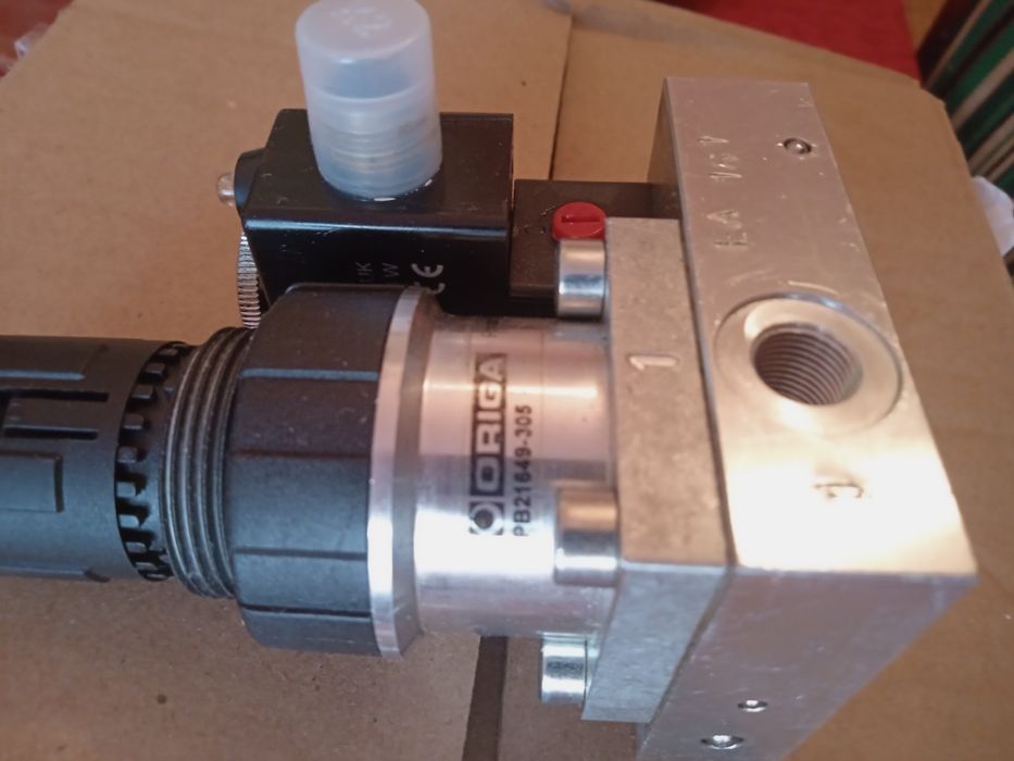 Preparator si regulatoare presiune Festo si Origa