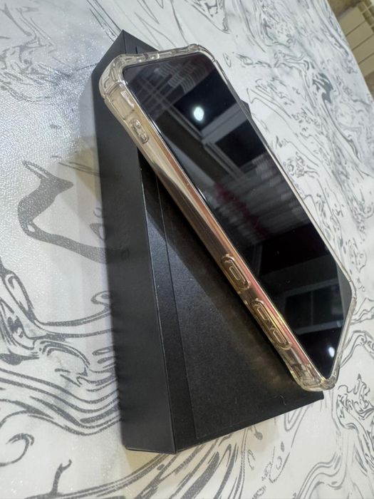 Продам Samsung Galaxy S23