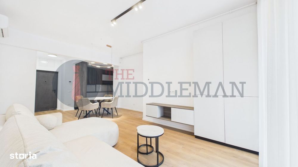 Vanzare apartament 3 camere | Stația de metrou Basarab în fața blocul — fotografia 1