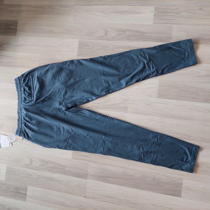 Анцуг долен Vuori