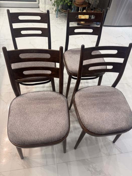 Стулья 4 штуки все 34000