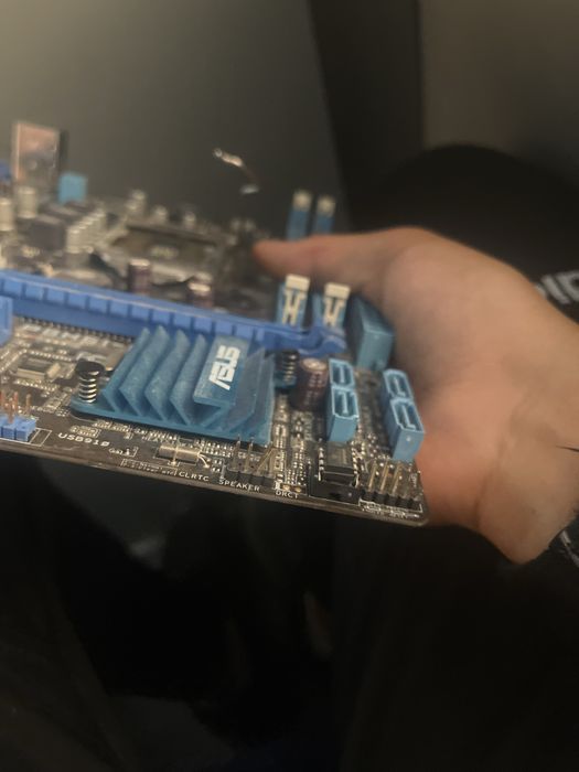Материнская плата asus