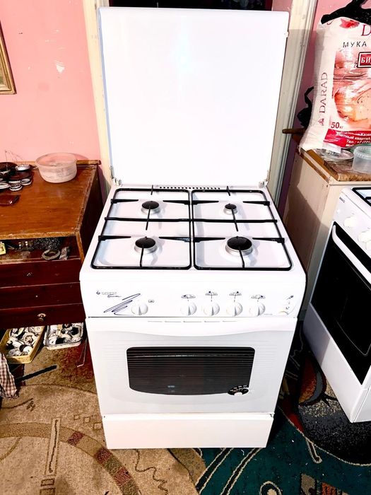 Продам газ плиту