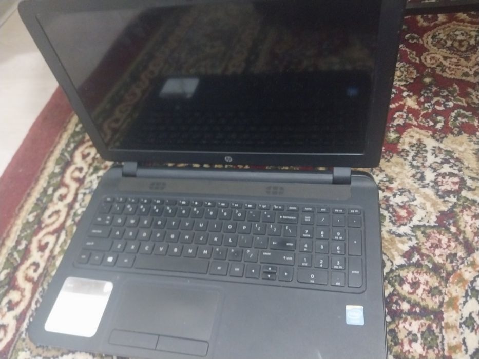 Noutbuk hp 15...