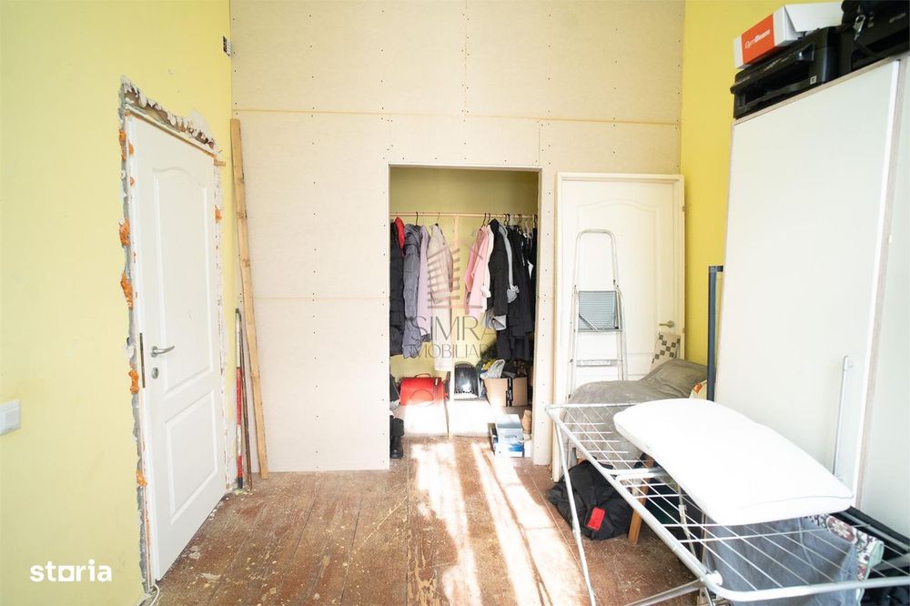 Casa la curte comuna pe str. Ady Endre