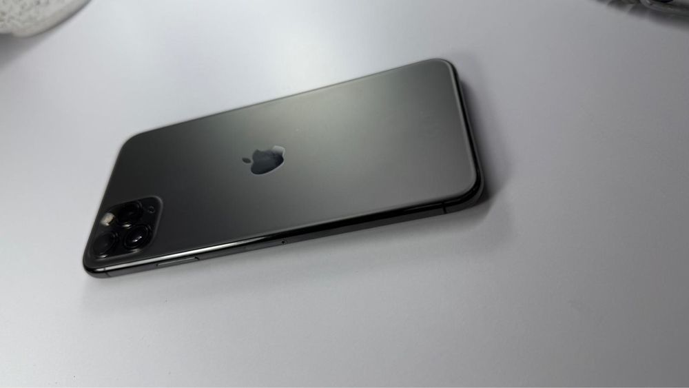 iPhone 11 Pro Max Space Gray, 64 GB , 84% baterie, in stare perfecta