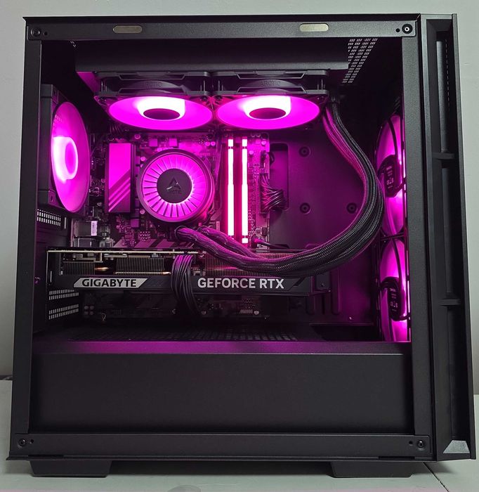 PC Gaming Ryzen 7 7800X3D RTX 5070 32GB RAM DDR5