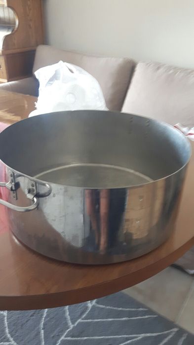 Легла масив спалня