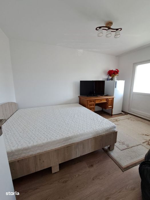 Apartament 3 cam decomandat et. 1, str Marasesti