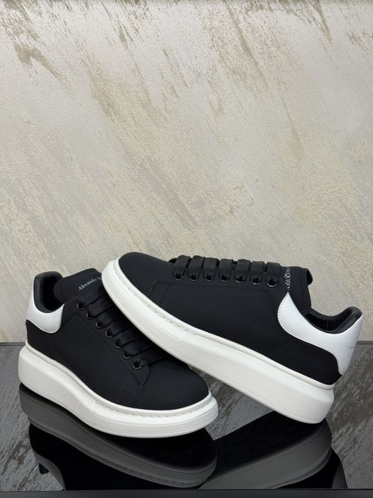 Alexander Mqueen Alb/Negru