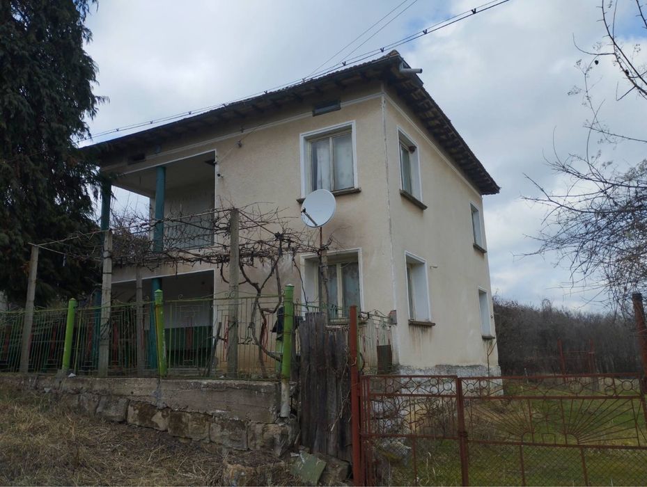 Продава се Къща в Монтана, Парта 1 - 150 кв.м за 128 €/кв.м - Снимка #1