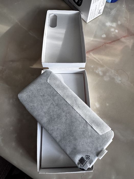 Samsung A16 nou la cutie