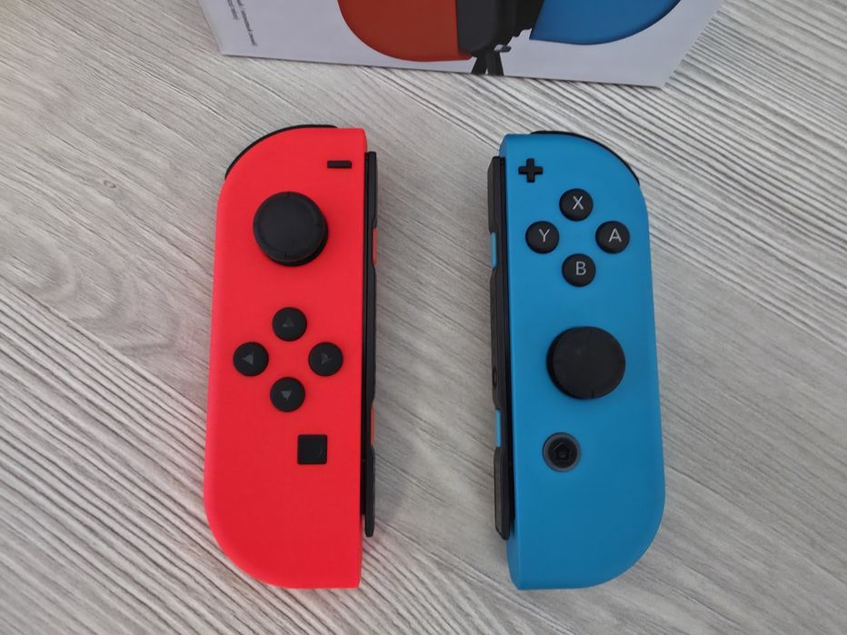 Set Nintendo Joycons, rosu-albastru, noi