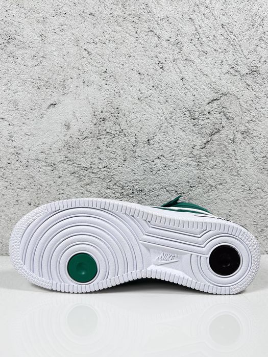 Nike Air Force 1 HI SE