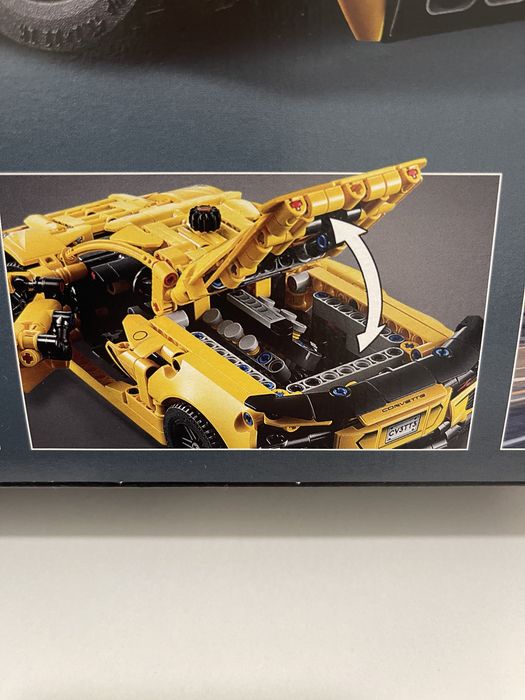LEGO: Шевроле Корвет Стингрей Technic 42205