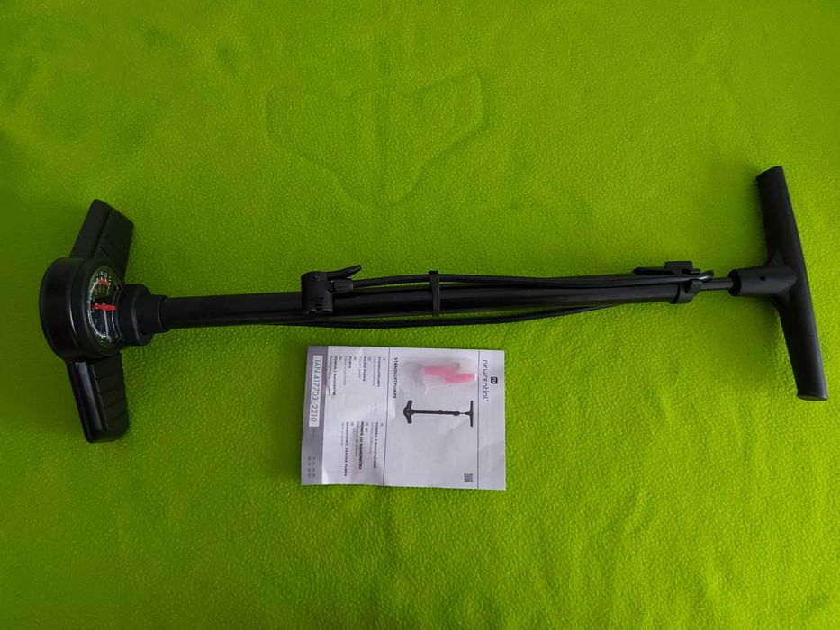 Pompa cu manometru, presiune 11 Bar, PSI (0-160). + accesorii