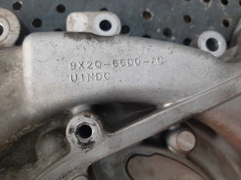 pompa ulei  3.0 d 306dt  land rover range rover sport 2 l494  9x2q-6600-ac