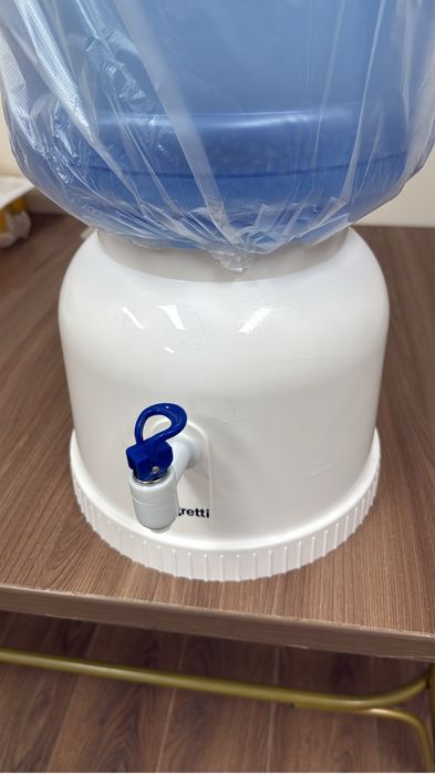 Офисная мебель и техника