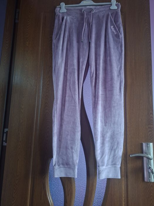 Vând Pantaloni de Trening Damă Mărimea M-L