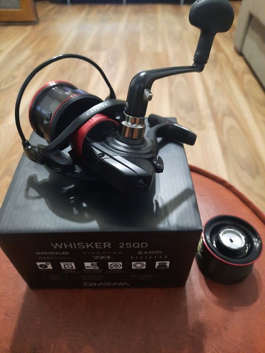 Mulinetă Daiwa Whisker 25 qd  în stare impecabilă