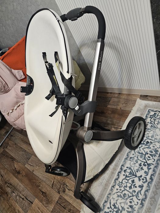 Коляска Hot Mom в хорошем состоянии