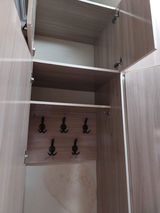 Шкаф угловой в прихожую