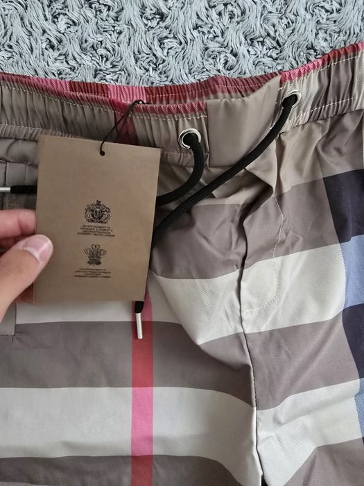 Pantaloni scurti BURBERRY URGENT