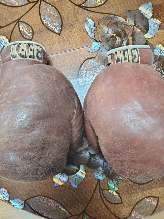 Боксови ръкавици