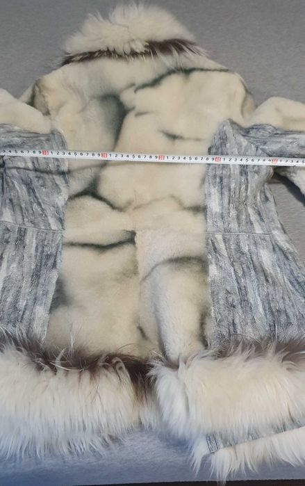 Палто естествена кожа със сребърна лисица