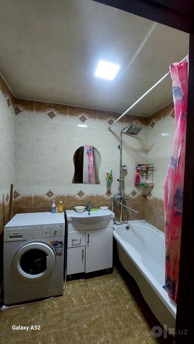 6xonali kv Qo'yliq markaz 3 da sotiladi