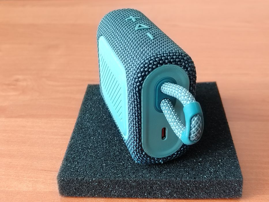 Оригинальная колонка JBL Go 3 (в идеале)