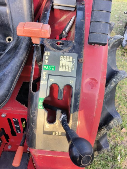 Tractor Mitsubishi MT205 - 20 cai 4x4