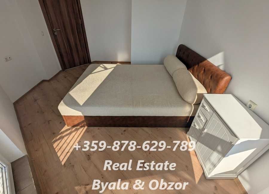 Двустаен апртамент с морска панорана на 100 метра от плажа