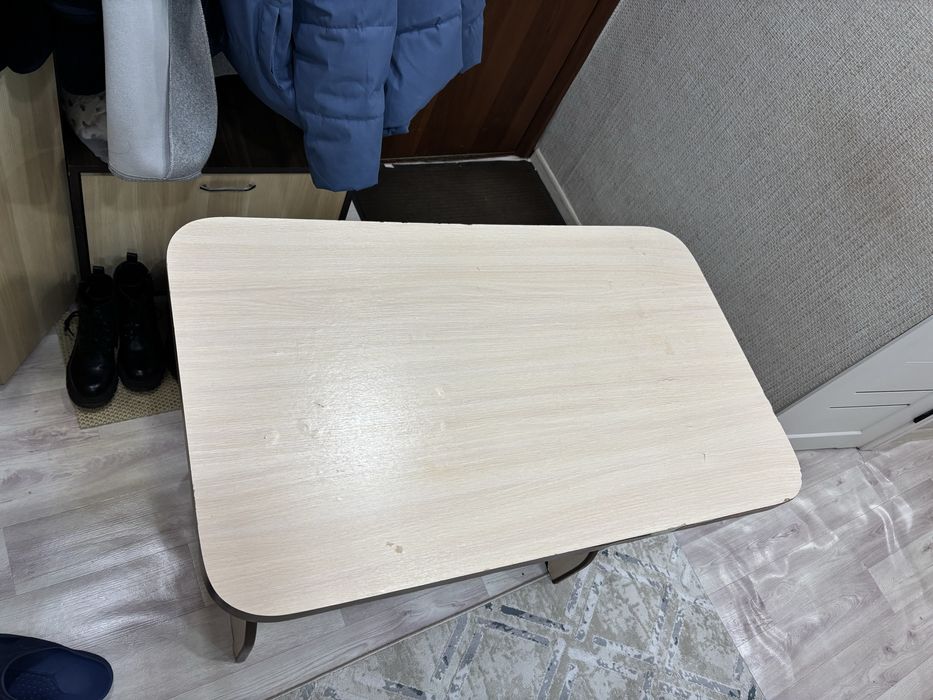 Продается Стол б/у