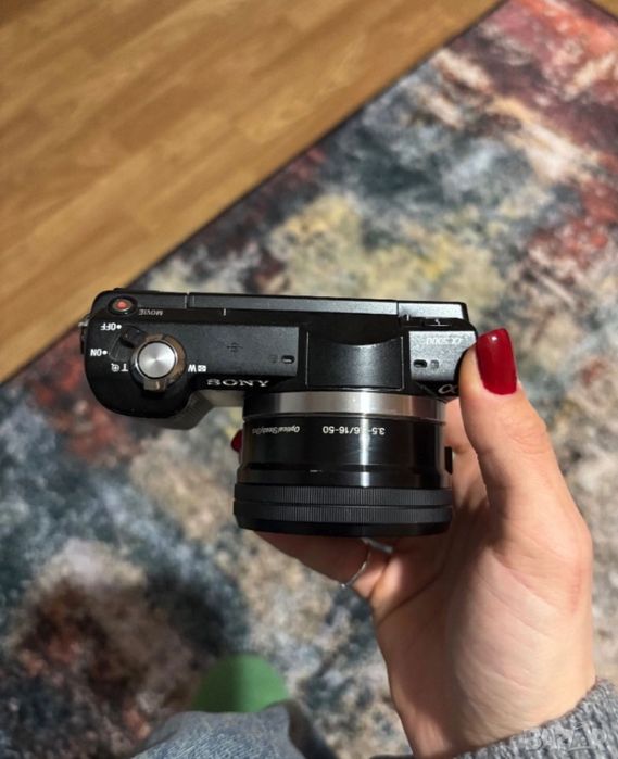 Фотоапарат Sony a5000 – по-добра алтернатива на Canon G7X