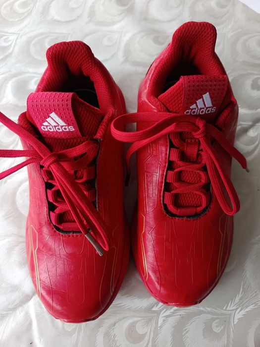 Маратонки adidas №29, 31