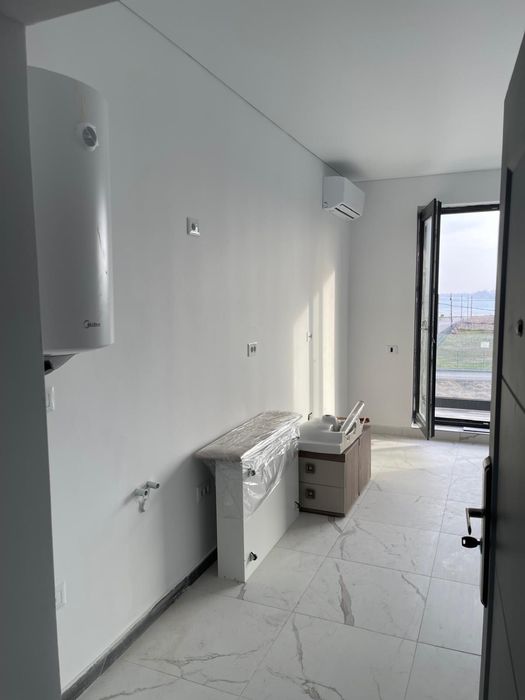 Vand studio/garsoniera in prima linie la mare cu vedete frontala.