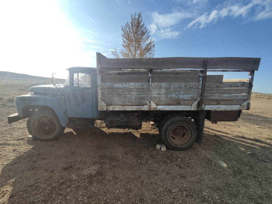 Продам зил130 бортовой