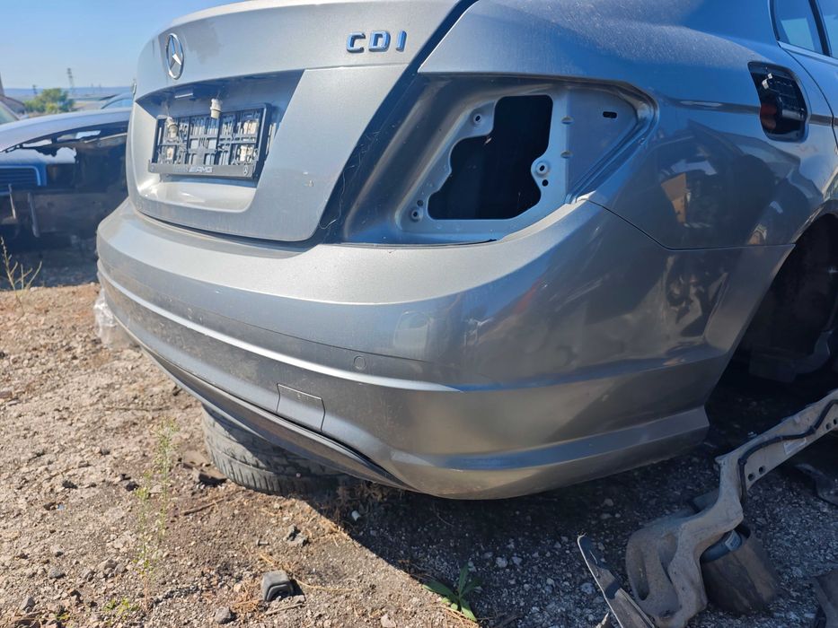 Задна AMG броня Mercedes W204 C class отвори за парктроник цвят 972