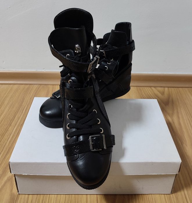 Продавам Сандали и обувки