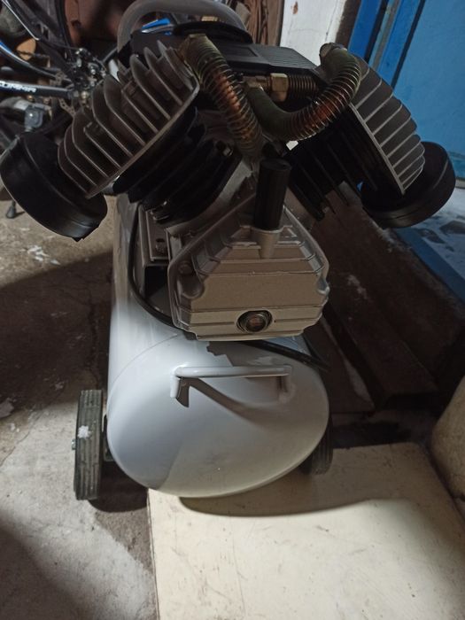 Продам компрессор в идеальном состоянии