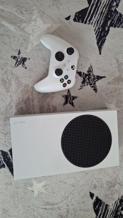 Vând xbox serie s