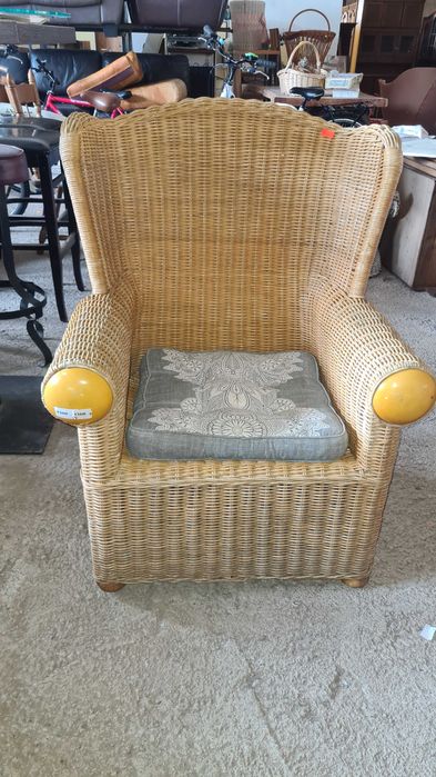 ратанов стол кресло с дамаска